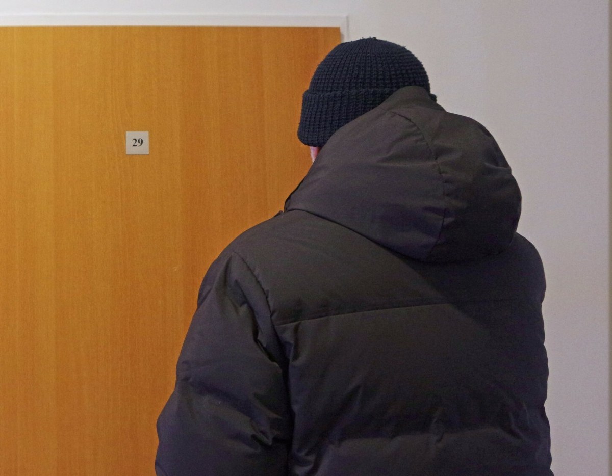 "Strażak" chodzi po domach i robi kontrole. Alert dla mieszkańców jednego województwa