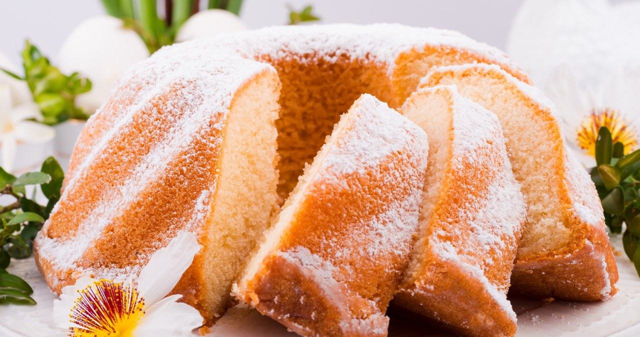 Ekspresowa babka wielkanocna. Jeden składnik zmienia wszystko