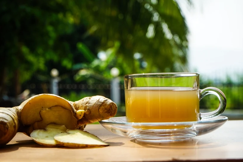 Ten napój to "złoto w płynie" dla kobiet po 40. Działa przez cały dzień