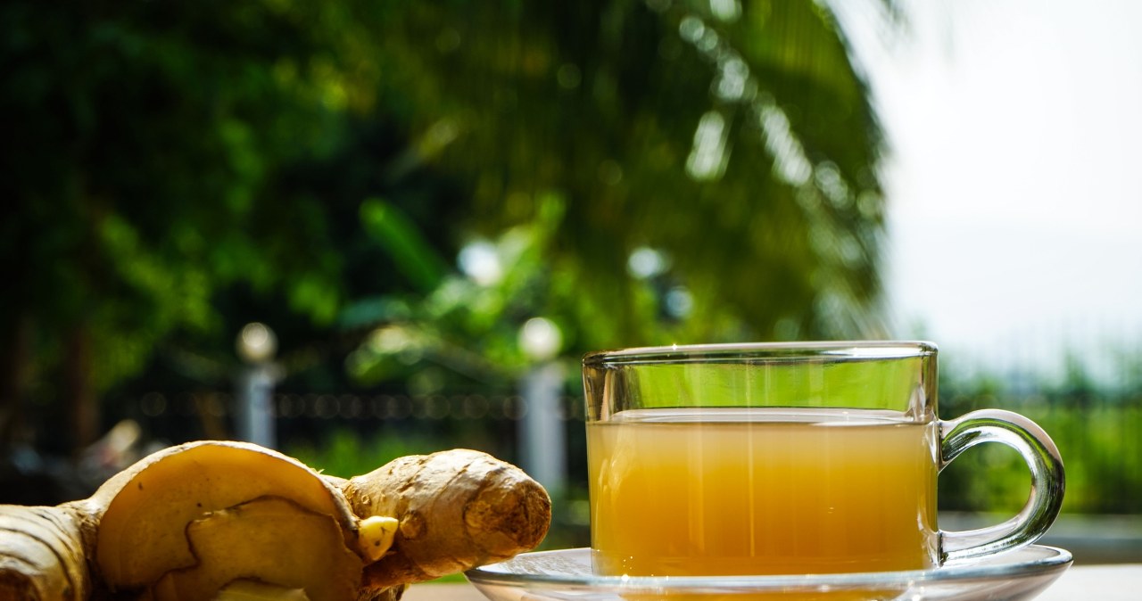 Ten napój to "złoto w płynie" dla kobiet po 40. Działa przez cały dzień