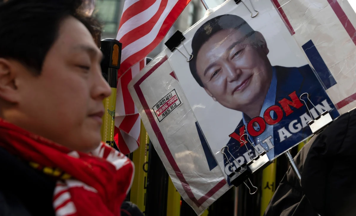 Wyrok dożywocia dla byłego prezydenta Korei Południowej Jun Suk Jeola, skazanego za kierowanie zamachem stanu, został zaskarżony zarówno przez prokuraturę, jak i obronę. Obie strony domagają się ponownego rozpatrzenia sprawy przez sąd.