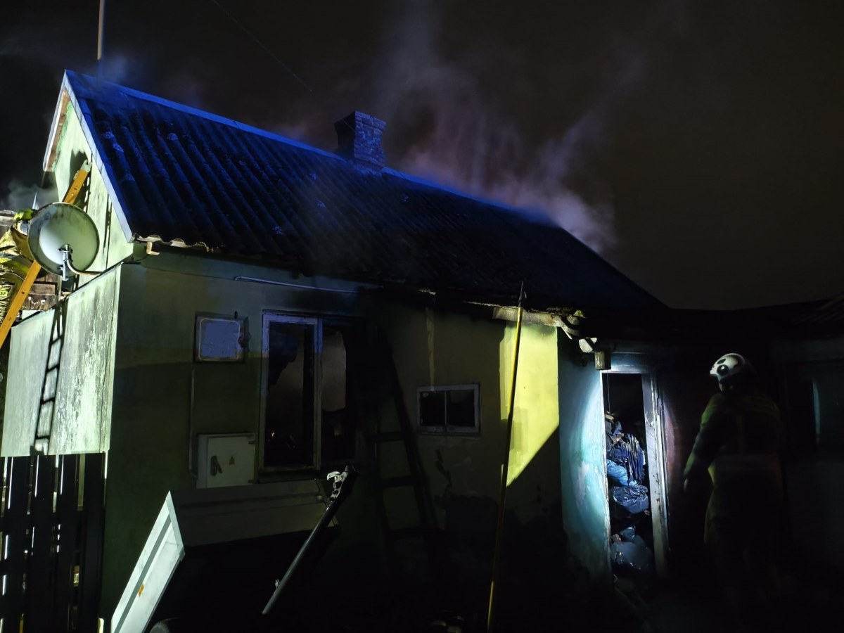 Pożar domu jednorodzinnego. Nie żyją dwie osoby