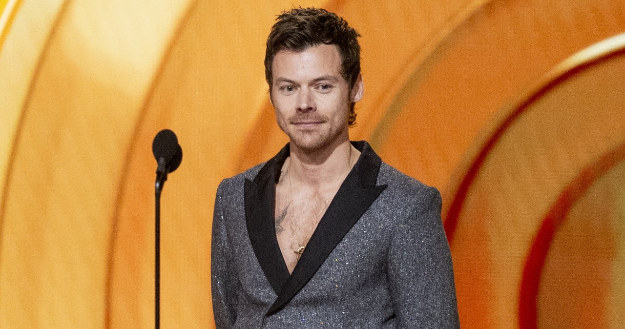 Wszyscy uważają, iż są parą. Gwiazdor dalej korzysta z aplikacji randkowej