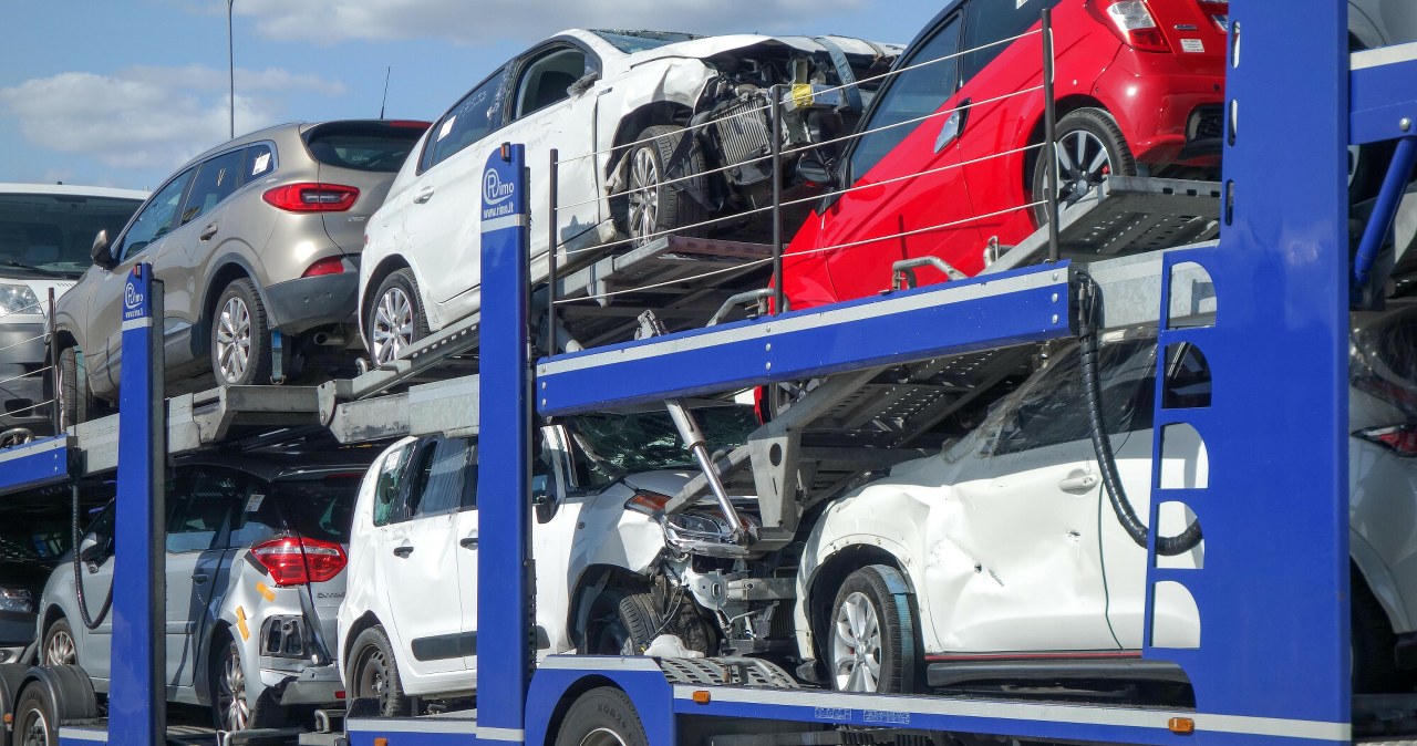 Prawda o sprowadzanych samochodach. Szkody na 6 mld zł