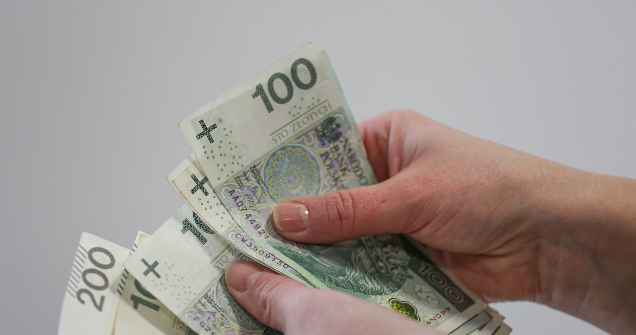 Tyle wynosi teraz zasiłek rodzinny. Kwota może niemiło zaskoczyć