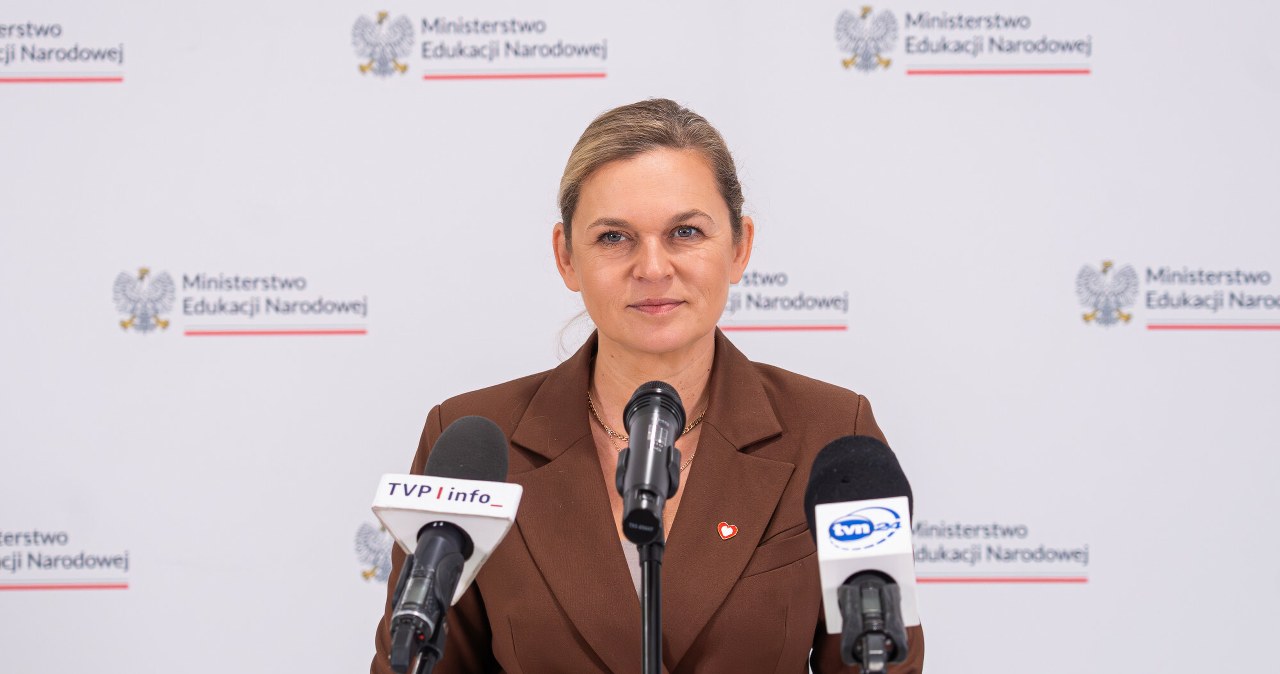 Nowe zasady orzekania w poradniach. Barbara Nowacka podpisała dokument Nowe zasady orzekania w poradniach. Barbara Nowacka podpisała dokument