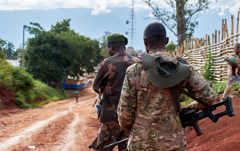 W masowych grobach znaleziono ciała 171 osób. Tragiczne odkrycie w Afryce
