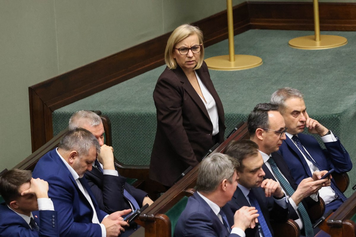 The center has established an association. Hennig-Kloska: I was elected president.