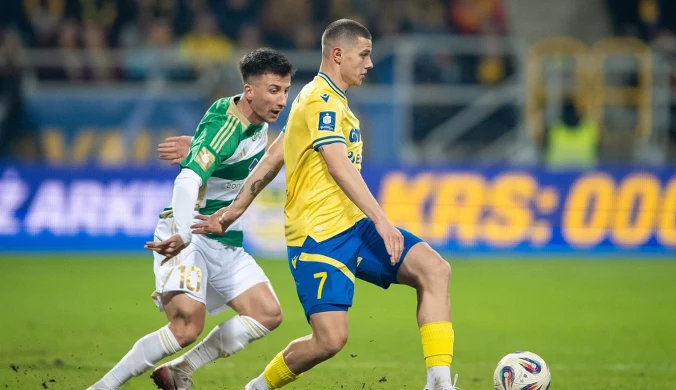 Cztery gole i zwrot akcji w derbach Trójmiasta. Co za mecz w Gdyni