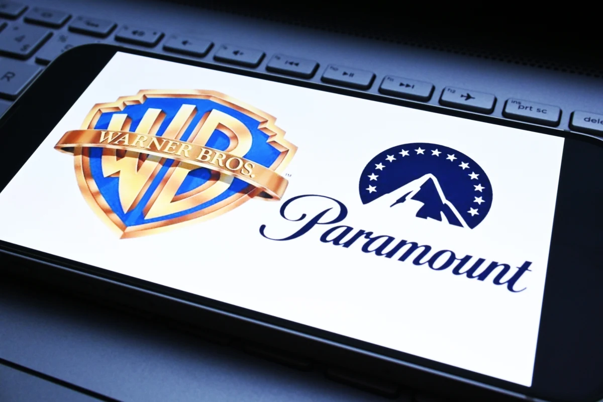 Warner Bros. Discovery (WBD) ma być przejęty przez Paramount Skydance (PSKY). Koncerny podpisały w piątek umowę w tej sprawie, o czym poinformował jeden z dyrektorów WBD Bruce Campbell, cytowany przez agencję Reutera. Transakcja ma opiewać na 110 mld dolarów. Niemniej, szczegóły zawartego porozumienia nie są jeszcze całkowicie znane.