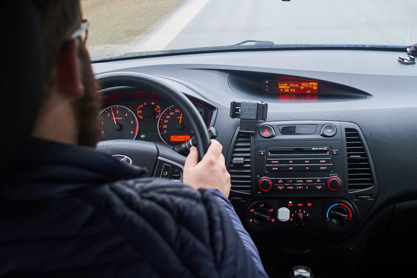 Jakie dokumenty trzeba ze sobą wozić w samochodzie w 2026 roku?