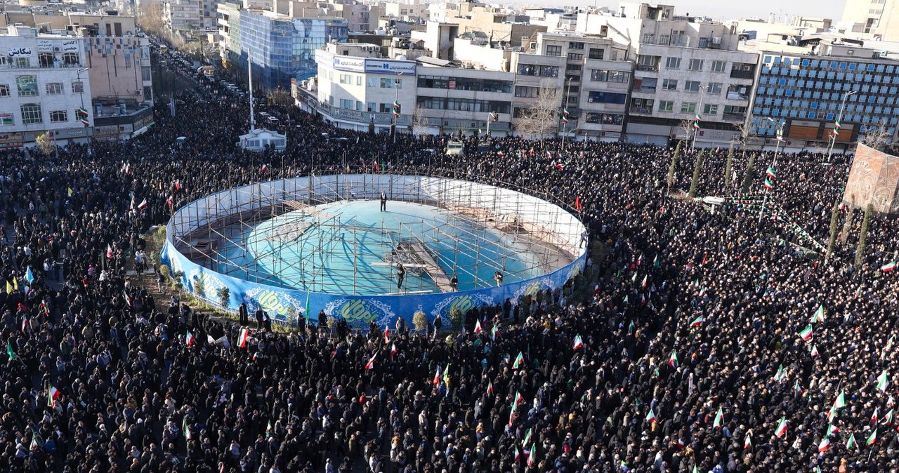 Tysiące ludzi na ulicach Iranu. Skandują antyamerykańskie hasła