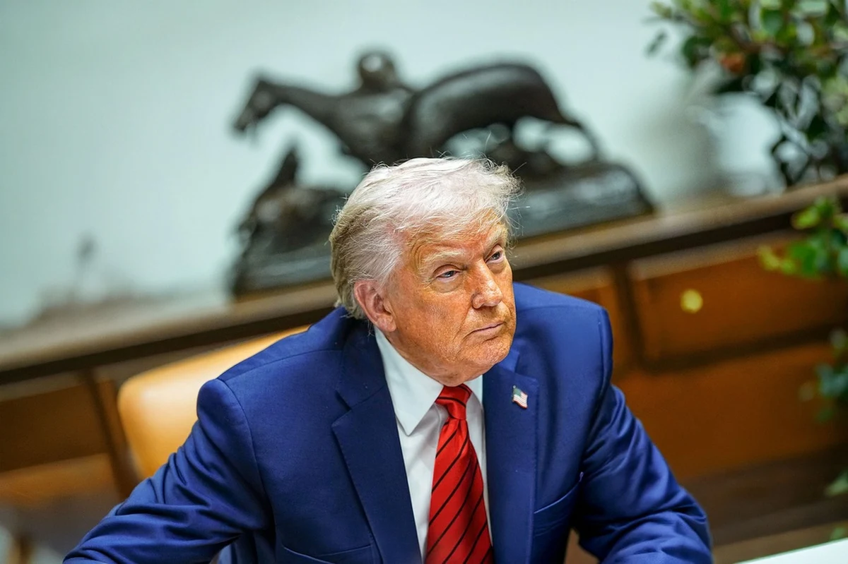 Drugiego dnia amerykańsko-izraelskich ataków na Iran, w wyniku których zginął ajatollah Ali Chamenei, Donald Trump ogłosił, że nowe irańskie władze chcą wznowić negocjacje z USA. Prezydent podkreślił, że jest gotów rozmawiać, choć - jak zaznaczył - Teheran „powinien był zrobić to wcześniej”.