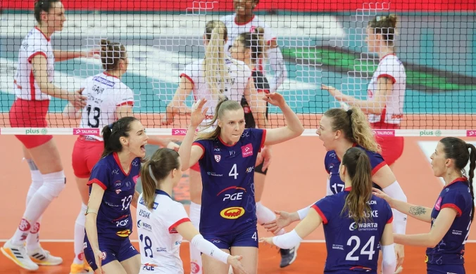 Totalna dominacja w siatkarskich derbach Łodzi. Pogrom - gospodynie zmiecione z boiska