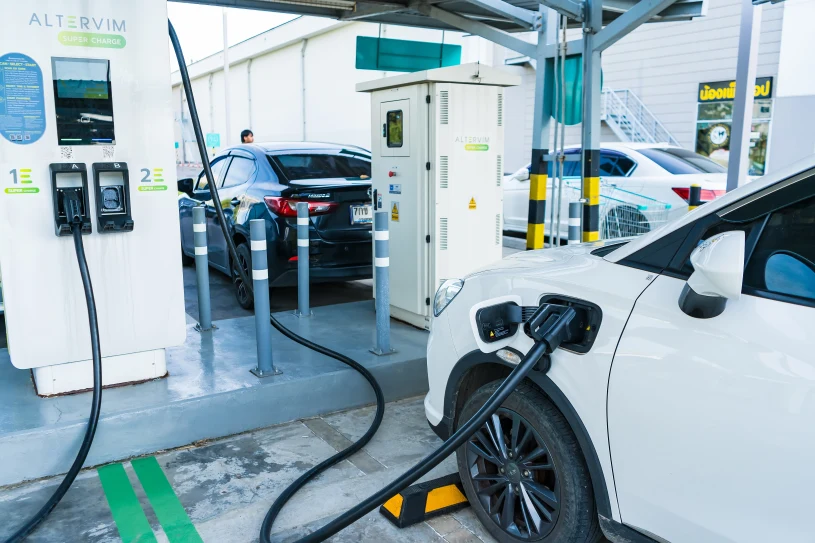 Polacy oczekują konkretów. Inaczej nie przesiądą się do elektryków