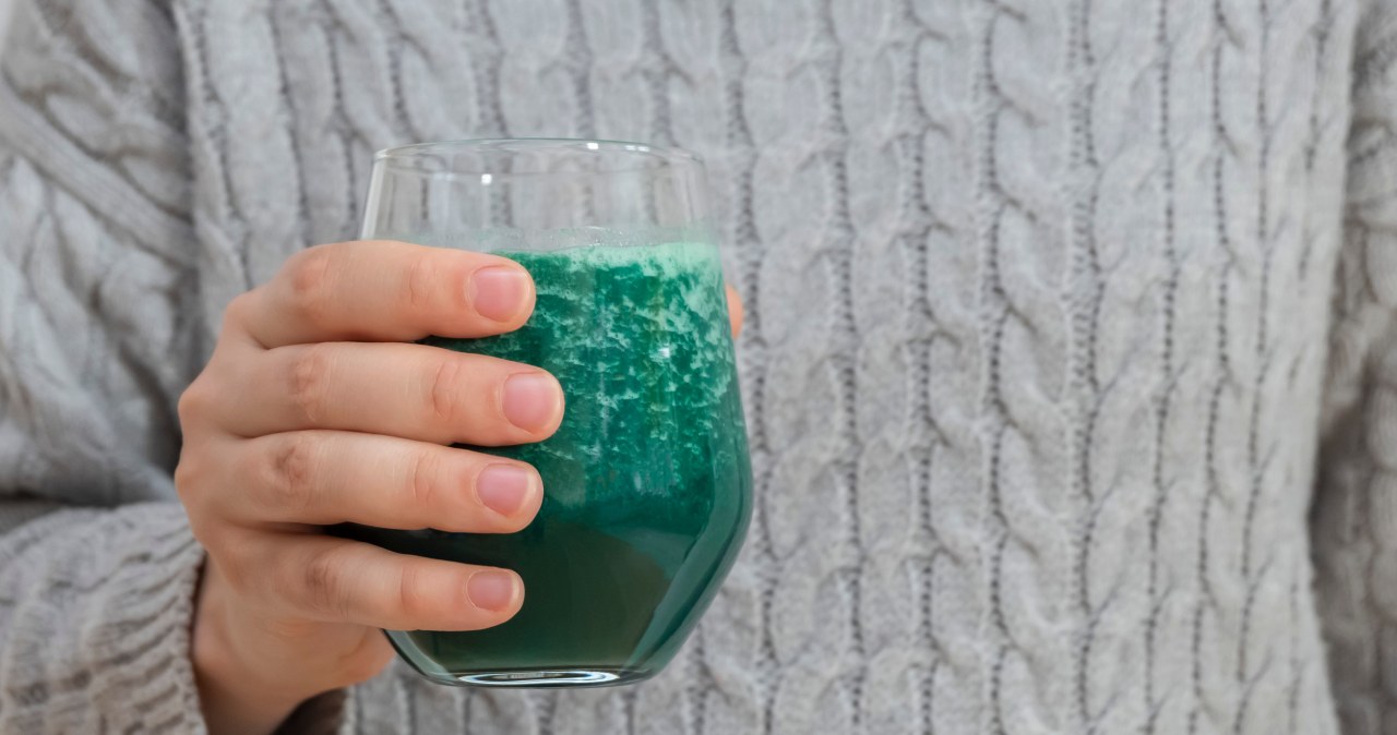 Pij, by poprawić koncentrację i pamięć. Niebieski napój dostarczy witamin