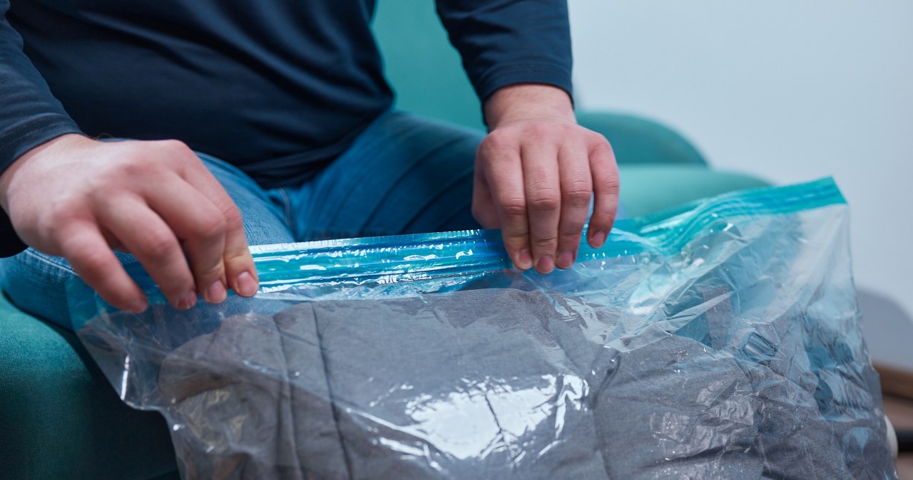 Jelenia Góra wprowadza muldki na osiedlach. Nowy sposób zbierania tekstyliów