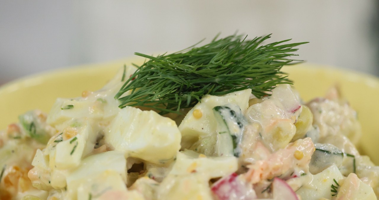 Ta sałatka w mig znika ze stołu. Jeszcze lepsza niż jarzynowa