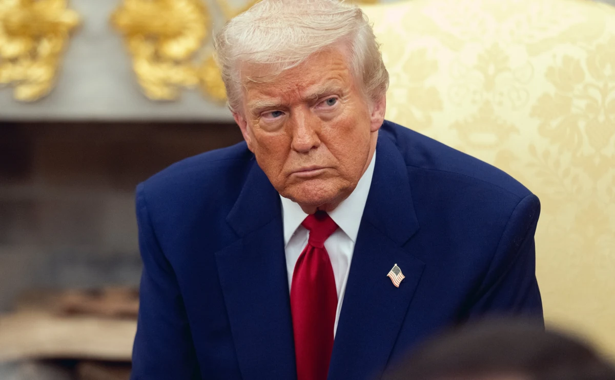 Prezydent USA Donald Trump powiedział w rozmowie z CNN, że duża fala ataków na Iran jeszcze nawet się nie zaczęła, ale wkrótce nadejdzie. "Spuszczamy im łomot. Myślę, że idzie bardzo dobrze" - powiedział Trump.