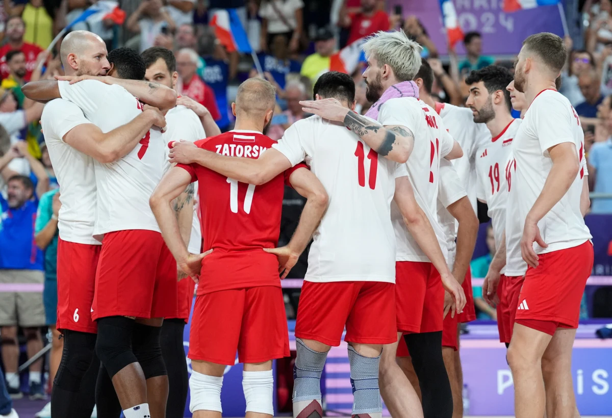 To już pewne. Krakowska Tauron Arena, stanie się miejscem zmagań najlepszych siatkarzy globu podczas finałowej fazy Mistrzostw Świata w 2027 roku. Informacja ta została oficjalnie ogłoszona podczas uroczystej konferencji w Sali Olimpijskiej Hotelu Francuskiego – miejscu, gdzie ponad sto lat temu powołano do życia Polski Komitet Olimpijski.