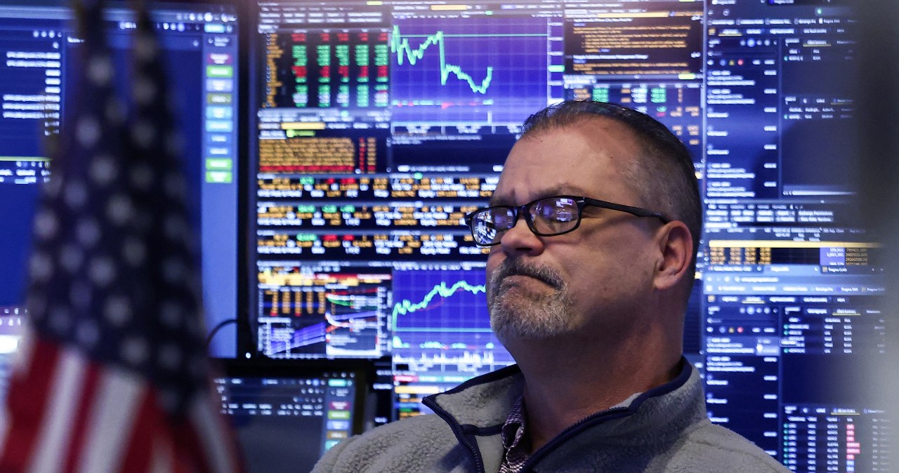 Wojna uderza z całą siłą w rynki. Przecena na giełdach, strach przed inflacją