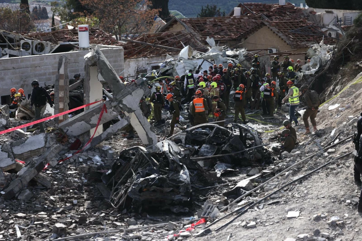 "Ambasada USA nie jest obecnie w stanie ewakuować Amerykanów z Izraela ani bezpośrednio pomóc im w opuszczeniu tego kraju" - poinformowała instytucja. Eskalacja konfliktu na Bliskim Wschodzie zaczyna podążać w niebezpiecznym kierunku.