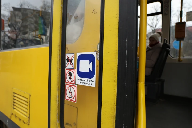 Urzędnicy triumfują. Jednym ruchem zakończyli awantury w autobusach