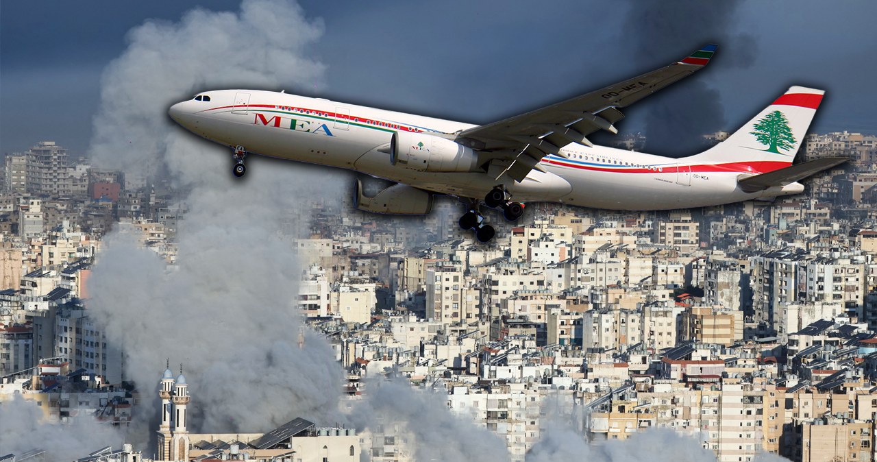 Kłęby dymu i huk eksplozji, a samolot pasażerski w powietrzu. Jest nagranie