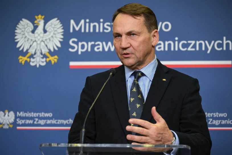 Sikorski odpiera zarzuty w sprawie ewakuacji Polaków. "Wyjątkowo wredne"