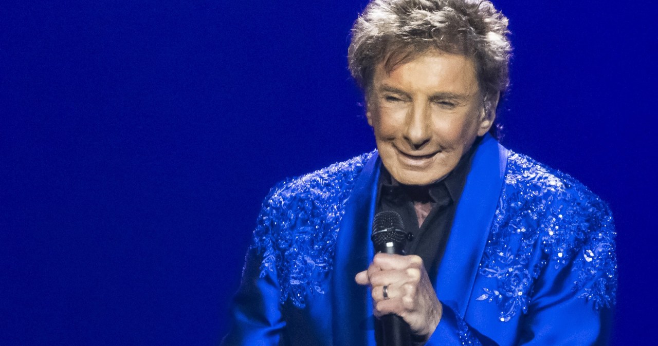 Chory Barry Manilow na nowym nagraniu! "Wyglądam olśniewająco, prawda?"