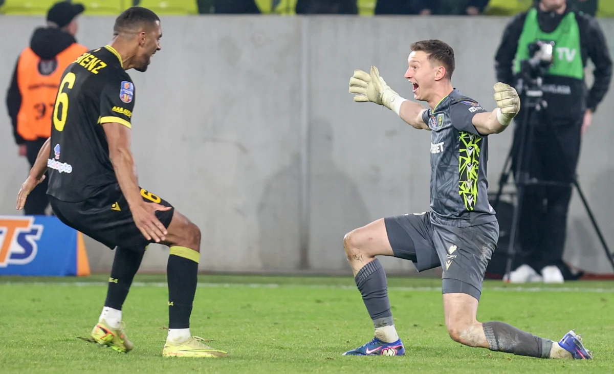 Rzuty karne były potrzebne, by wyłonić pierwszego półfinalistę rozgrywek o Puchar Polski. Została nim ekipa GKS Katowice, która pokonała u siebie Widzew Łódź. W regulaminowym czasie i po dogrywce był remis 1:1. GieKSa wygrała w karnych 4-2.