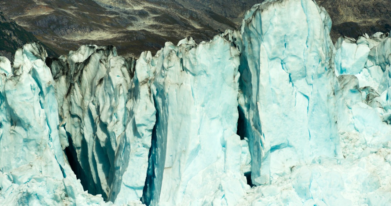 Wieczna zmarzlina skrywa go potężne pokłady. Ryzyko uwolnienia