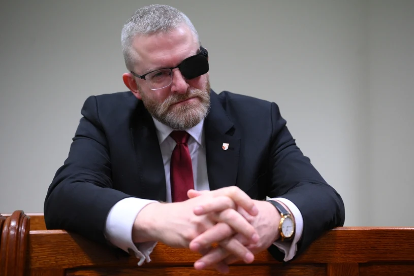 Grzegorz Braun nie stawił się na przesłuchanie. Podał powód