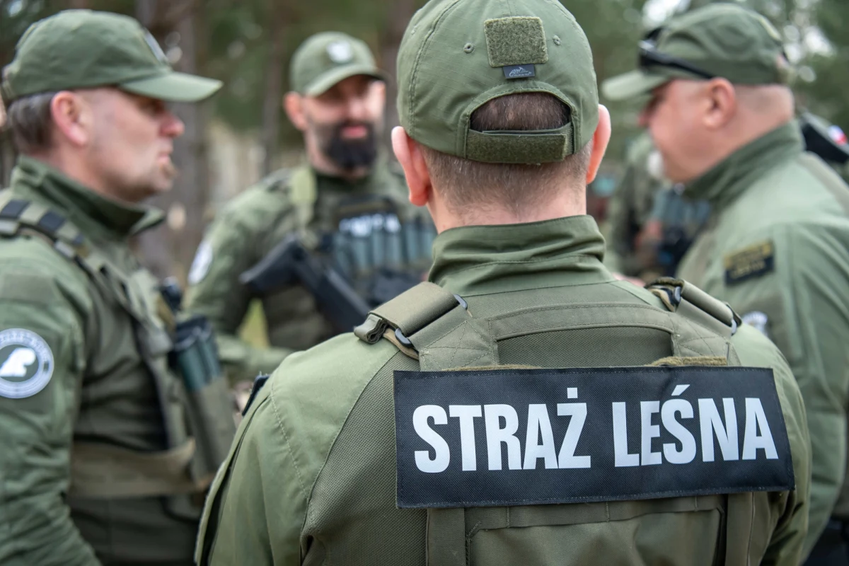 Rzecznik Regionalnej Dyrekcji Lasów Państwowych w Krośnie Edward Marszałek przekazał szczegóły trwającej w województwie podkarpackim akcji "Wieniec". Największymi problemami, z jakimi borykają się leśnicy, są przede wszystkim nielegalne rajdy quadami i drastyczne przypadki porzucania zwierząt. 