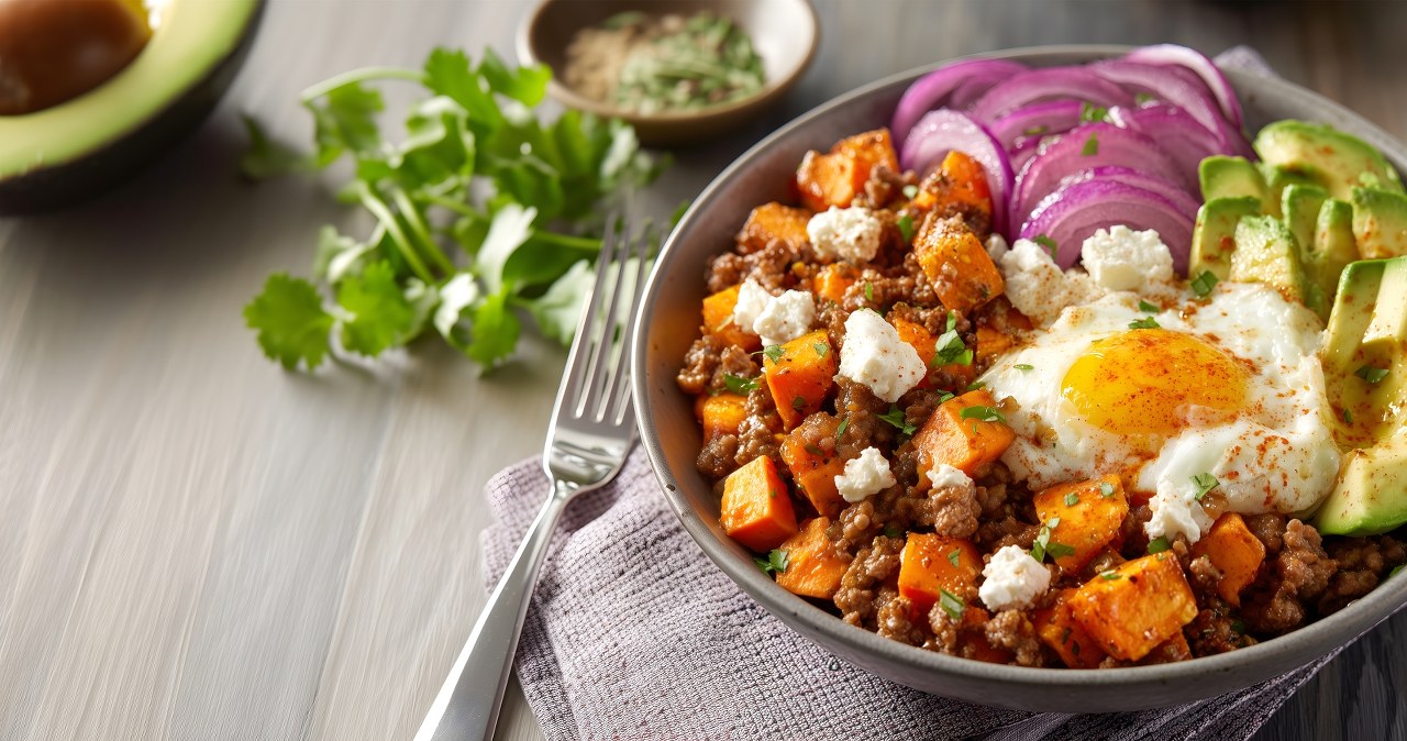 Przepyszna, apetyczna, proteinowa miska zdrowia. Ta potrawa jest hitem w sieci