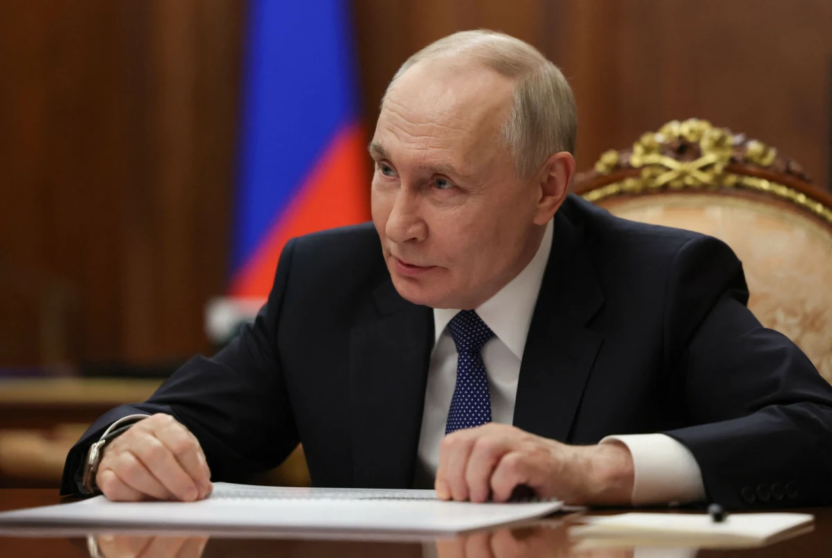 Władimir Putin spotka się dziś w Moskwie z szefem MSZ Węgier Peterem Szijjarto - przekazał rzecznik Kremla. Jak stwierdził Dmitrij Pieskow, chodzi o to, by omówić "szantażowanie Słowacji i Węgier przez Ukrainę" w sprawie dostaw ropy naftowej.