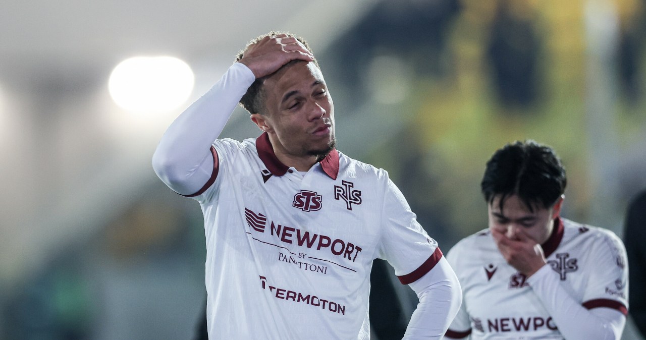 Jeden z działaczy łapał się za głowę, co robi Widzew. Miał rację