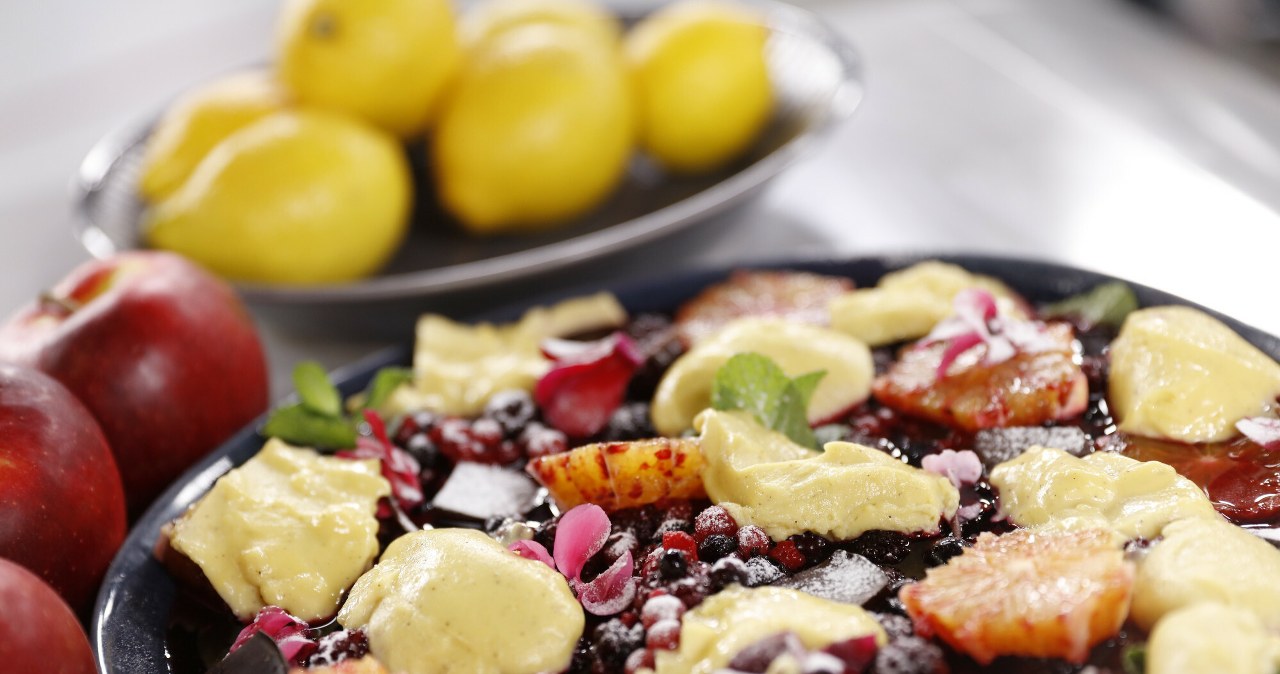 Staropolski deser "zero waste". Puszysty pudding przygotujesz na bazie chleba