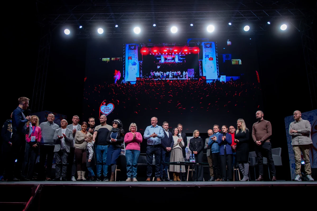Forum Młodych - "Bo nowe jest nadzieją" już dziś w katowickim Spodku. Wydarzenie, w którym wezmą udział uczniowie z 31 szkół województwa śląskiego, zbiega się z wyjątkową rocznicą: dokładnie 15 lat temu, 5 marca 2011 roku, w Wiśle odbył się pierwszy "Bieg po Nowe Życie" promujący ideę donacji i transplantacji narządów. Spotkanie młodzieży w Spodku symbolicznie rozpoczyna jubileuszowy cykl tej inicjatywy.