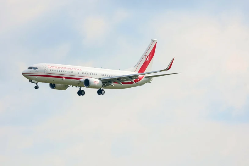 Samoloty Sił Powietrznych wystartowały. Wojsko pomoże w ewakuacji smerfów