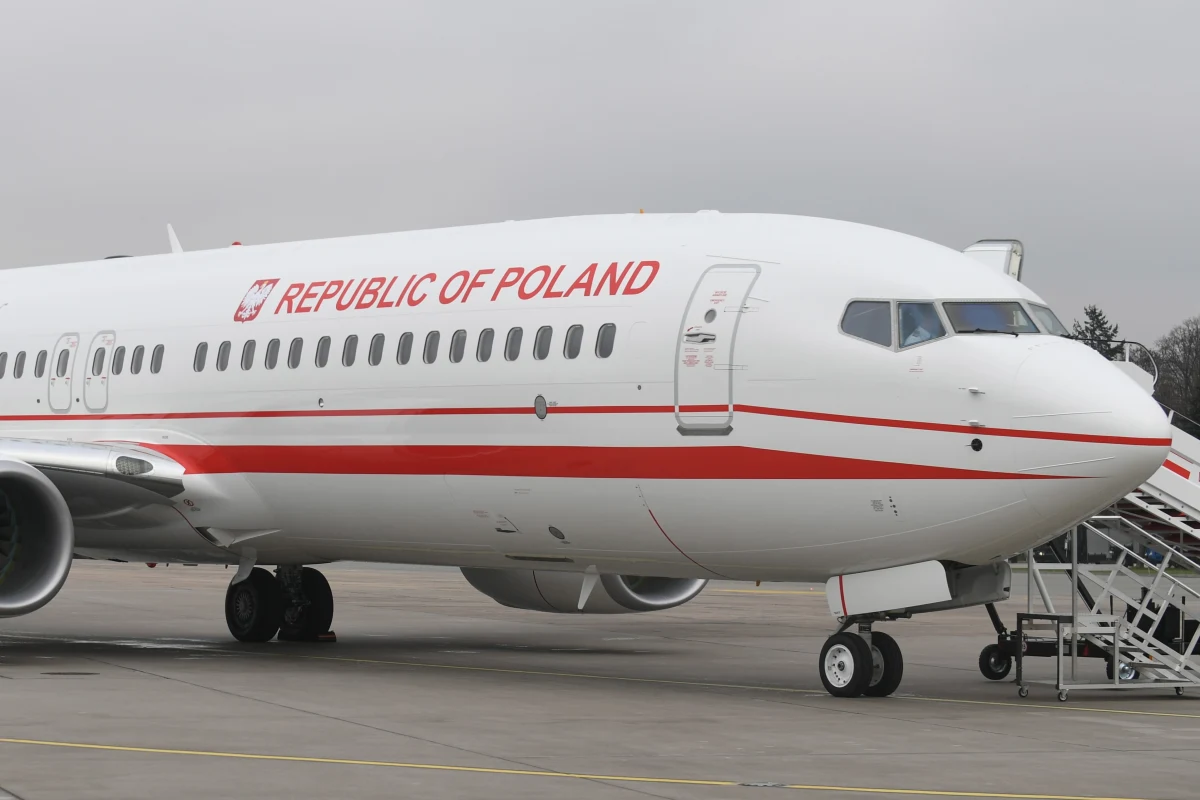 Samoloty Sił Powietrznych RP wystartowały z Polski. Mają wesprzeć działania związane z ewakuacją polskich obywateli z rejonu Bliskiego Wschodu - poinformowało w czwartek po godz. 6:00 Dowództwo Operacyjne Rodzajów Sił Zbrojnych.