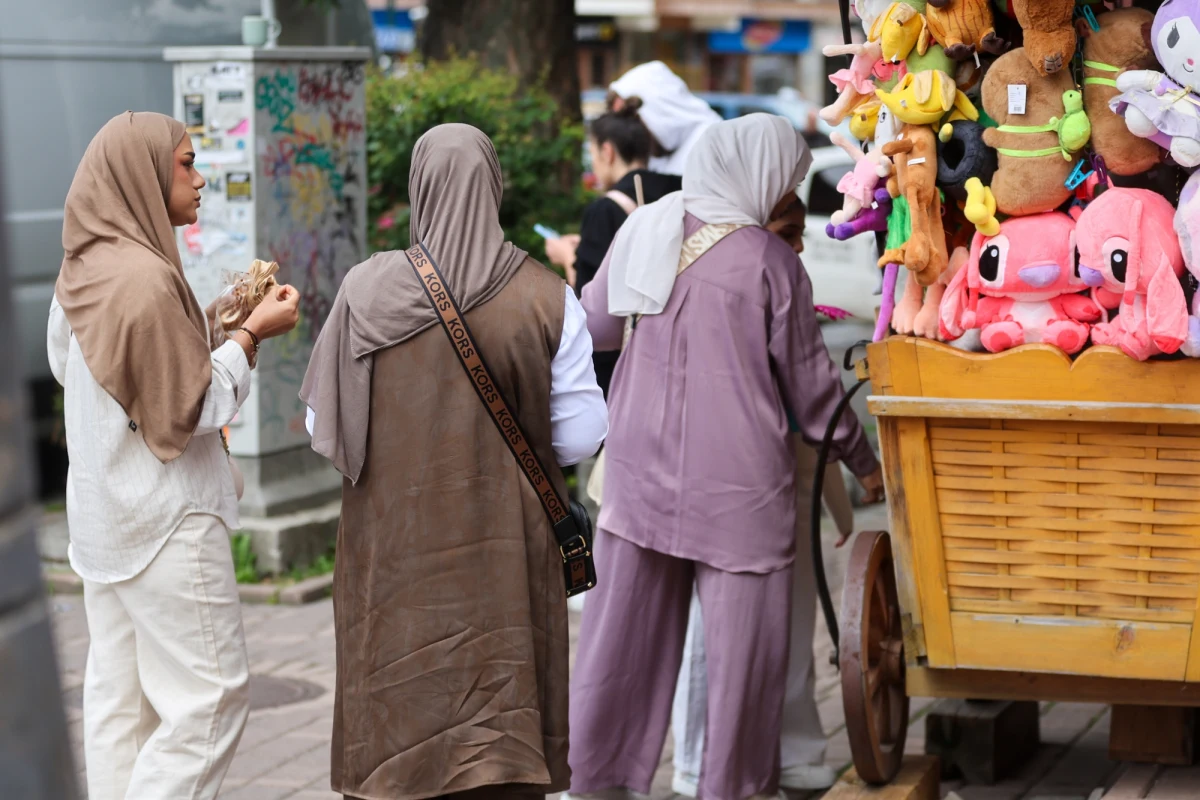 Zakopane – górska stolica Polski, która od lat przyciąga turystów z całego świata, w tym gości z krajów arabskich, na razie nie odczuwa skutków konfliktu na Bliskim Wschodzie. "Nie widać żadnej paniki, kryzysu" – uspokaja Karol Wagner z Tatrzańskiej Izby Gospodarczej. 