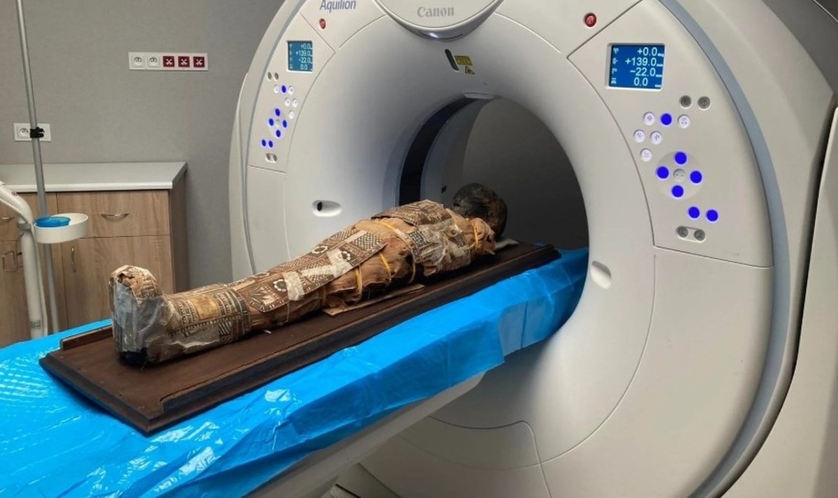 Co ukrywa mumia chłopca z Wrocławia? Zaskakujące odkrycie pod bandażami