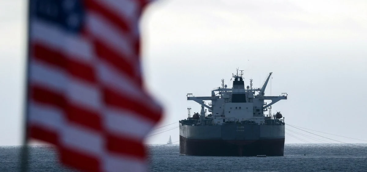 Korpus Strażników Rewolucji Islamskiej (IRGC) twierdzi, że zaatakował amerykański tankowiec w północnej części Zatoki Perskiej. Z komunikatu wynika, że jednostka stanęła w ogniu.