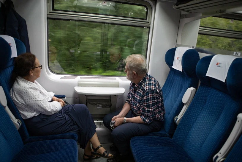 Zniżka na PKP dla seniorów. O tym trzeba pamiętać