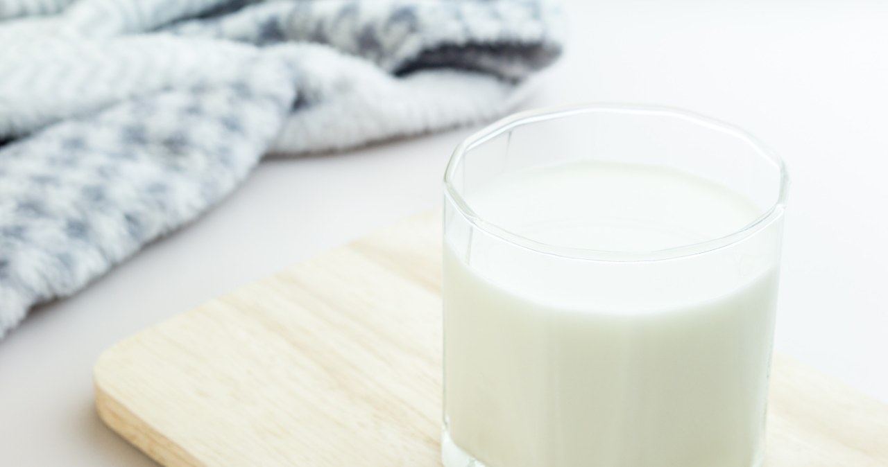 Pijemy maślankę, ale często o złej porze. Jelita wolą ten moment dnia