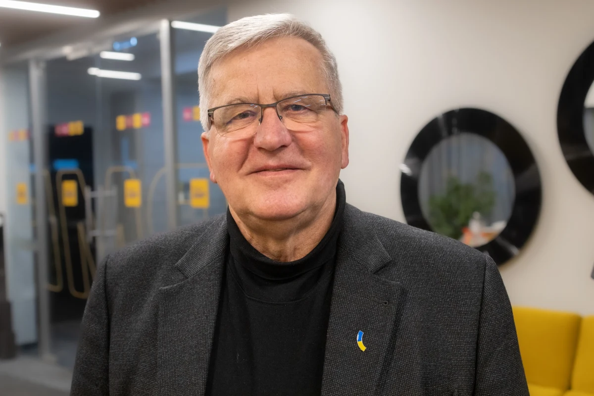 Prezydent Karol Nawrocki po spotkaniu z prezesem NBP Adamem Glapińskim zapowiedział, że polski SAFE 0 procent będzie alternatywą dla unijnego programu SAFE. Czy NBP może finansować swoimi środkami budżet państwa? Dlaczego do tej pory nie wykorzystywano tej możliwości? Jak na tą propozycję powinni zareagować rządzący? Gościem w Popołudniowej rozmowie w RMF FM będzie Bronisław Komorowski, były prezydent RP. 