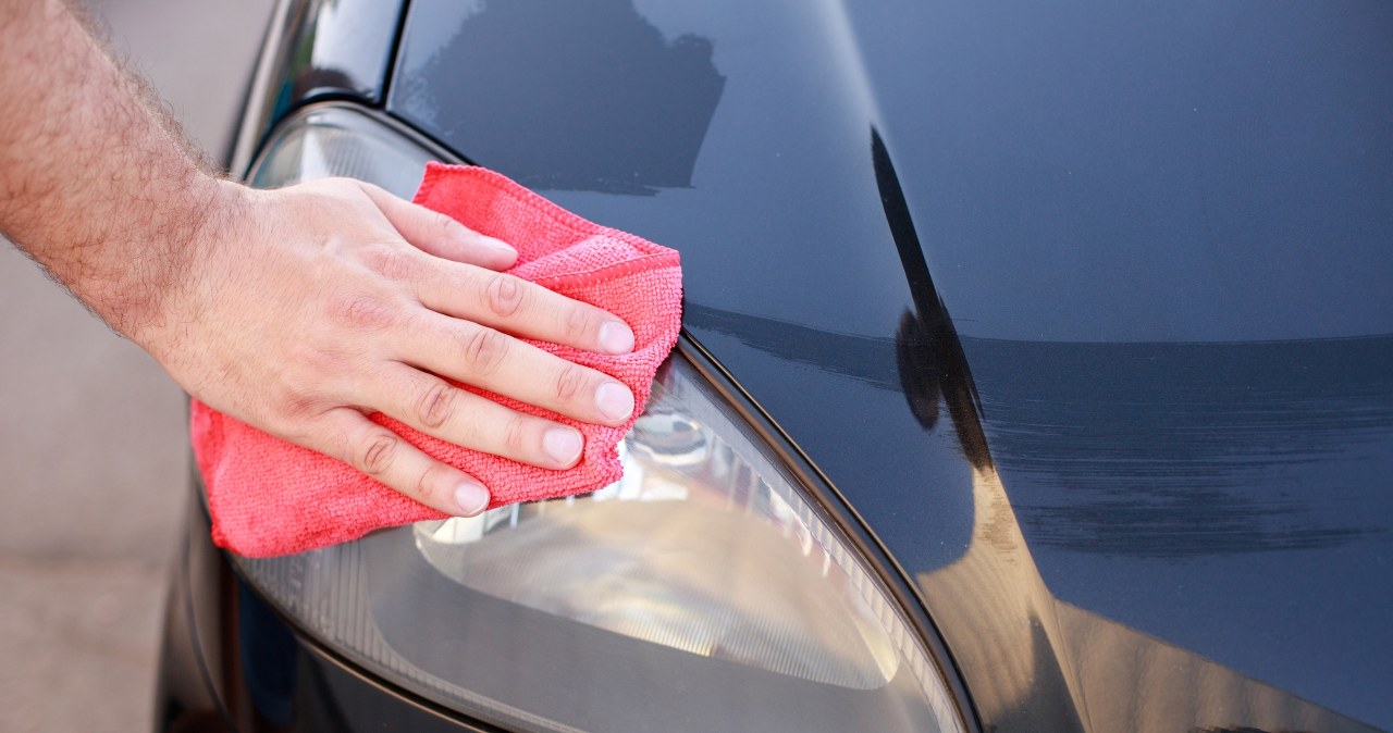 Od lat mąż czyści tym reflektory samochodowe. Dalej wyglądają jak nowe