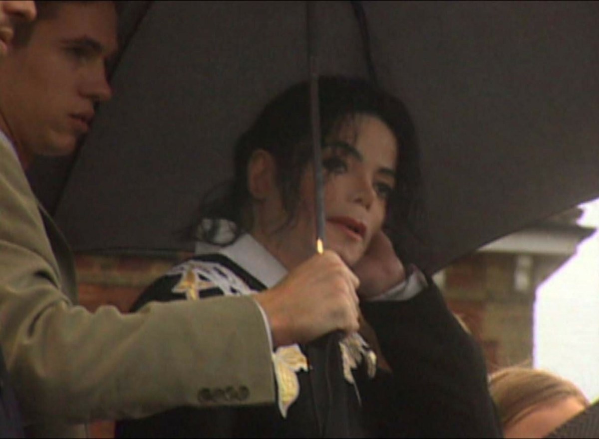 Nowy pozew przeciwko Michaelowi Jacksonowi. Koszmarne zarzuty w sprawie nieletnich