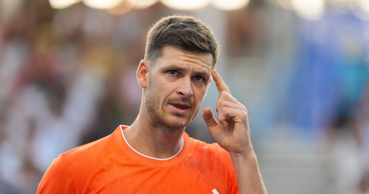 Dwa tie-breaki decydowały o awansie w meczu Hurkacza. 111 minut emocji